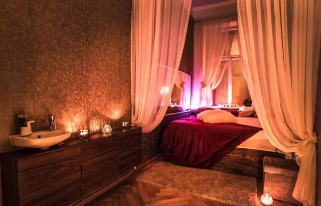 Salon Imperial, erotic massage in Prague