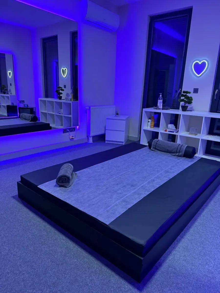 Luxora Massage, erotic massage in Budapest, photo 6